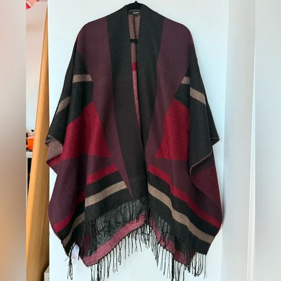 Stylish Multicolor Poncho with Fringe - Picture 1 of 4